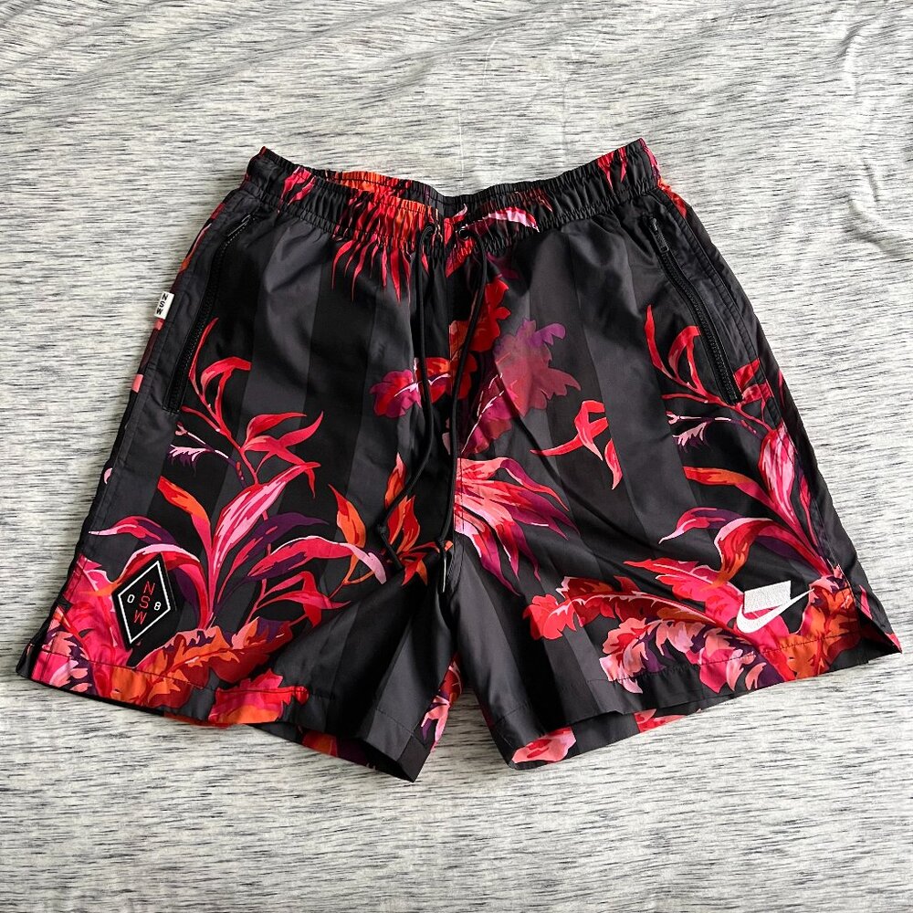 Nike Sportswear NSW Floral Stripe Shorts Men's Medium $70 MSRP